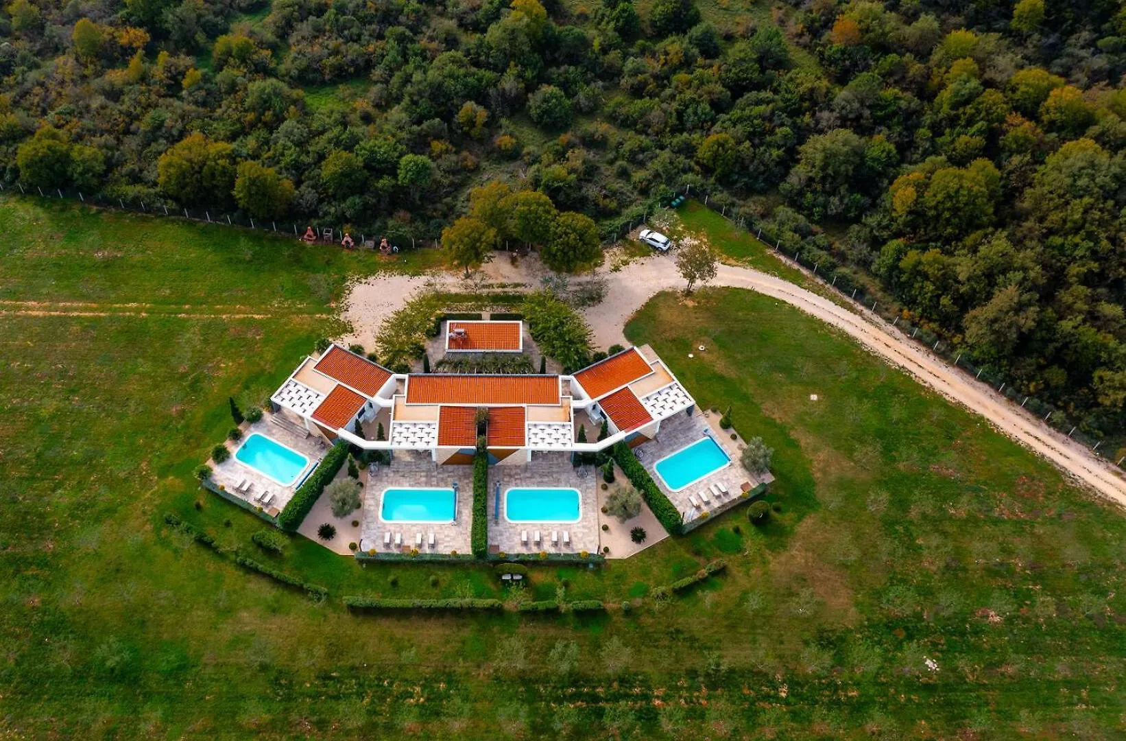 Villa Royal Green Four Nin