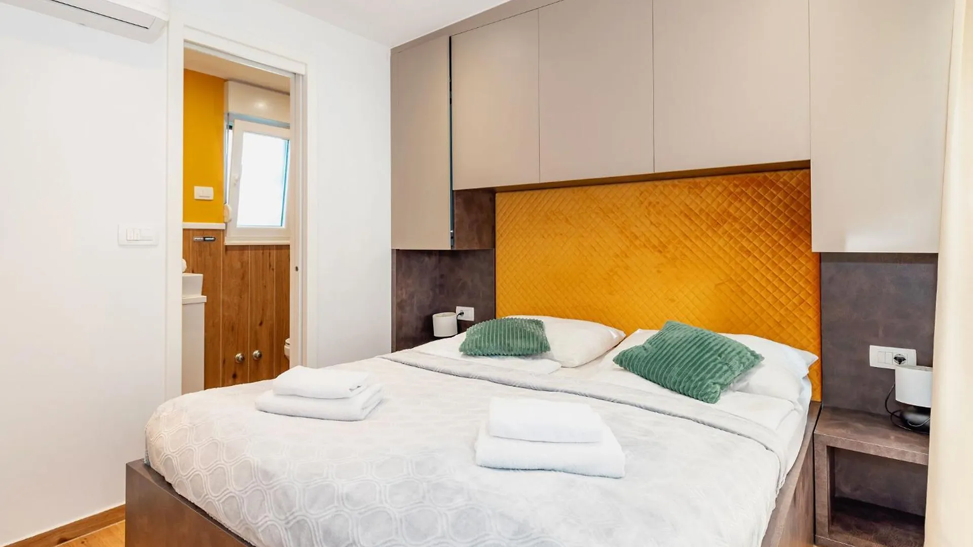 Villa Royal Green Four Nin